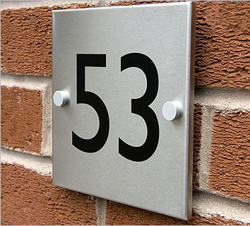 huisnummerplaat 53